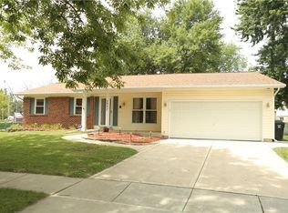 2907 Clanfield Dr, Florissant, MO 63031