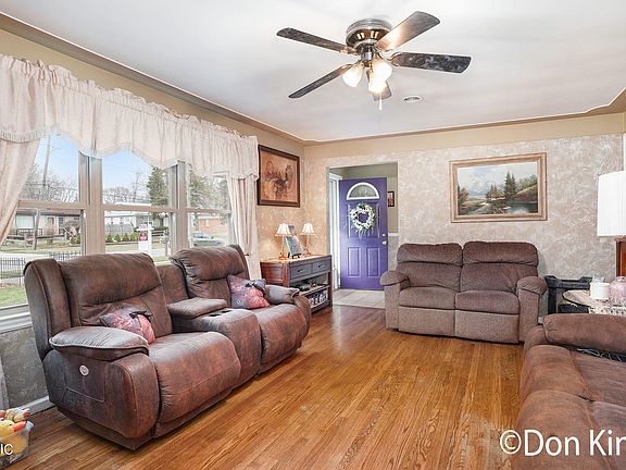 4th image of 305 Wesley St SE