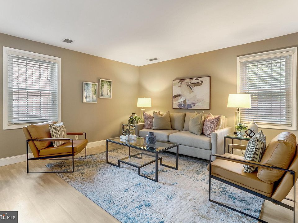 1st image of 1409 E Abingdon Dr APT 2
