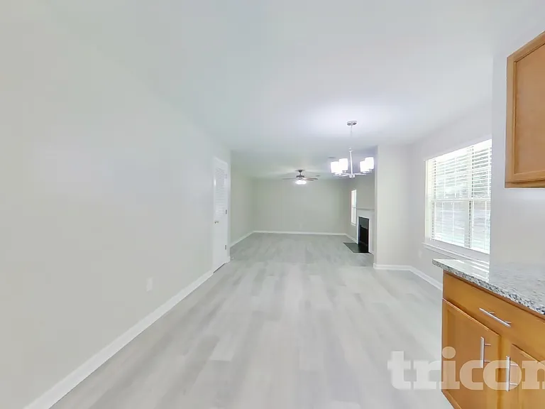 141 Wood Way — Photo 7