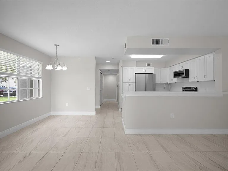13929 Fairway Island Dr #818 — Photo 12