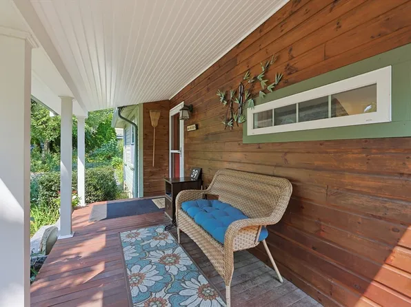 39 Norwood St, Sharon, MA 02067
