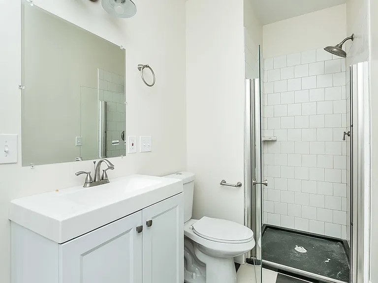 411 N Charles St #3B — Photo 2