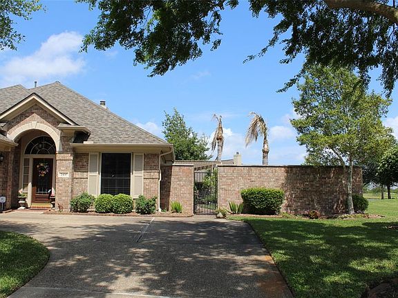 2nd image of 2430 Wentworth Oaks Ct
