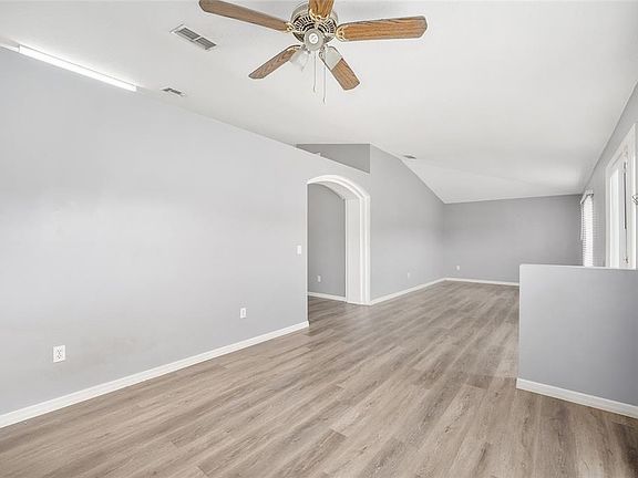 5th image of 20 Pine Court Loop