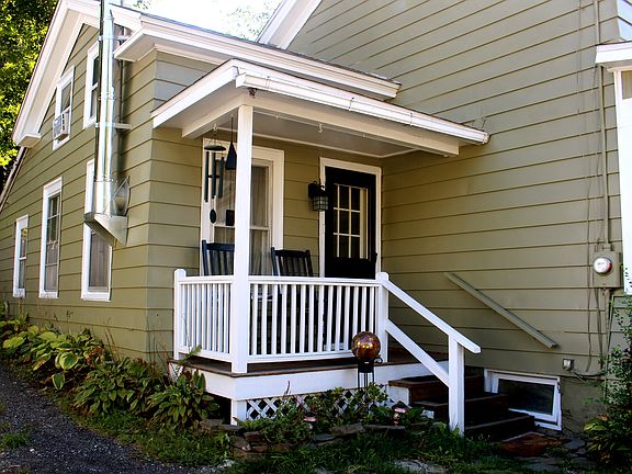 2nd image of 3614 Mechanic St
