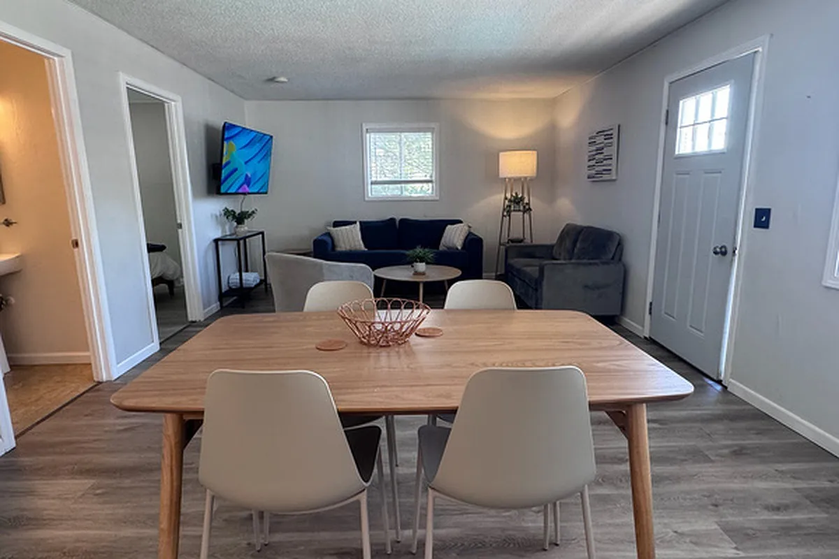 793 Winn Rd — Photo 4