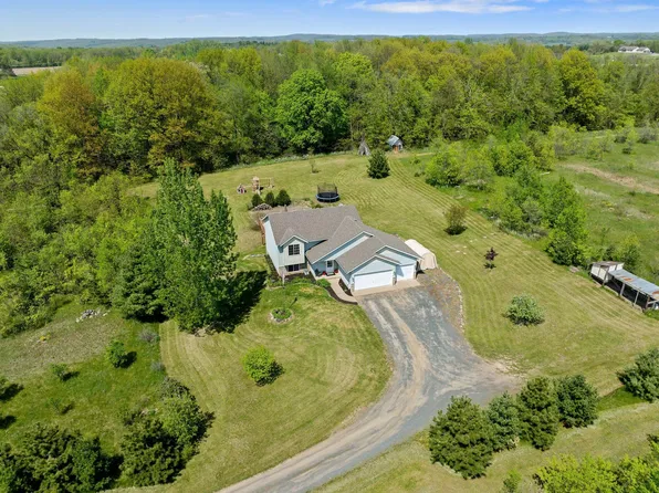 34223 Unity Ave, Taylors Falls, MN 55084