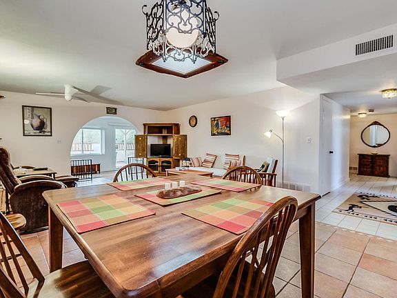 4th image of 404 E Paseo Chuparosas