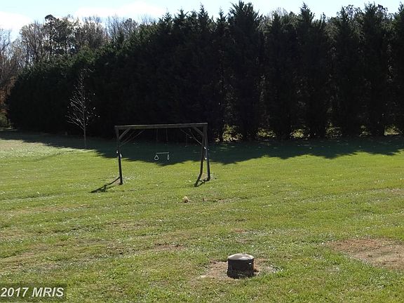3rd image of 4771 Birch Dr