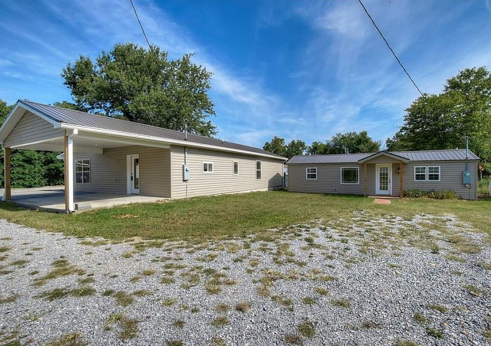 1st image of 2109 Barnett Dr #0