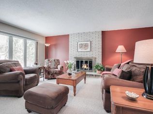 111 Windsor Ct, New Brighton, MN 55112