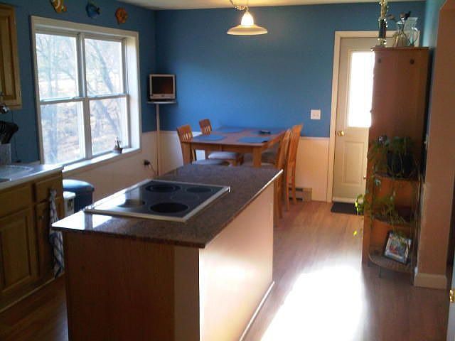 2nd image of 403 Essex St