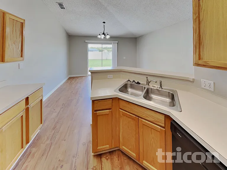 3437 Talisman Dr — Photo 7