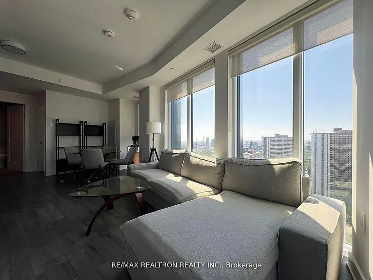 575 Bloor St E #2608 — Photo 32