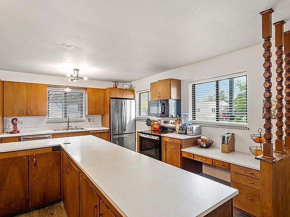 5th image of 351 Warren Drive