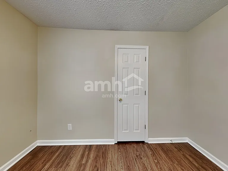 100 Summerchase Dr — Photo 20