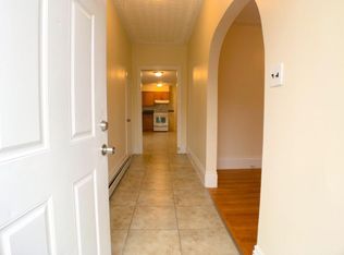7 Auburn St #1, Lowell, MA 01852