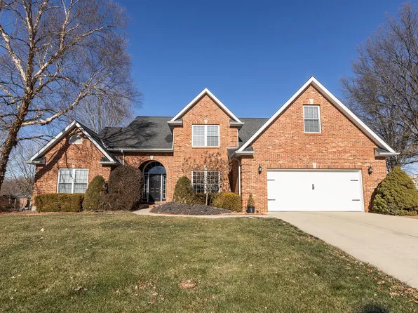 315 Meadowlark Ln, Belleville, IL 62220