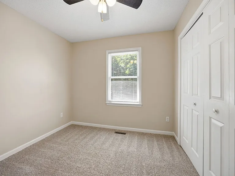 1509 Clermont Rd — Photo 14