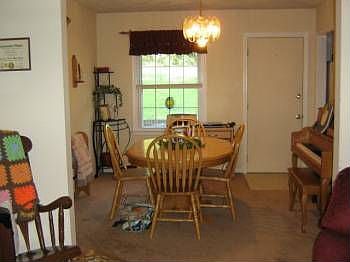 3rd image of 208 Meadow Ln
