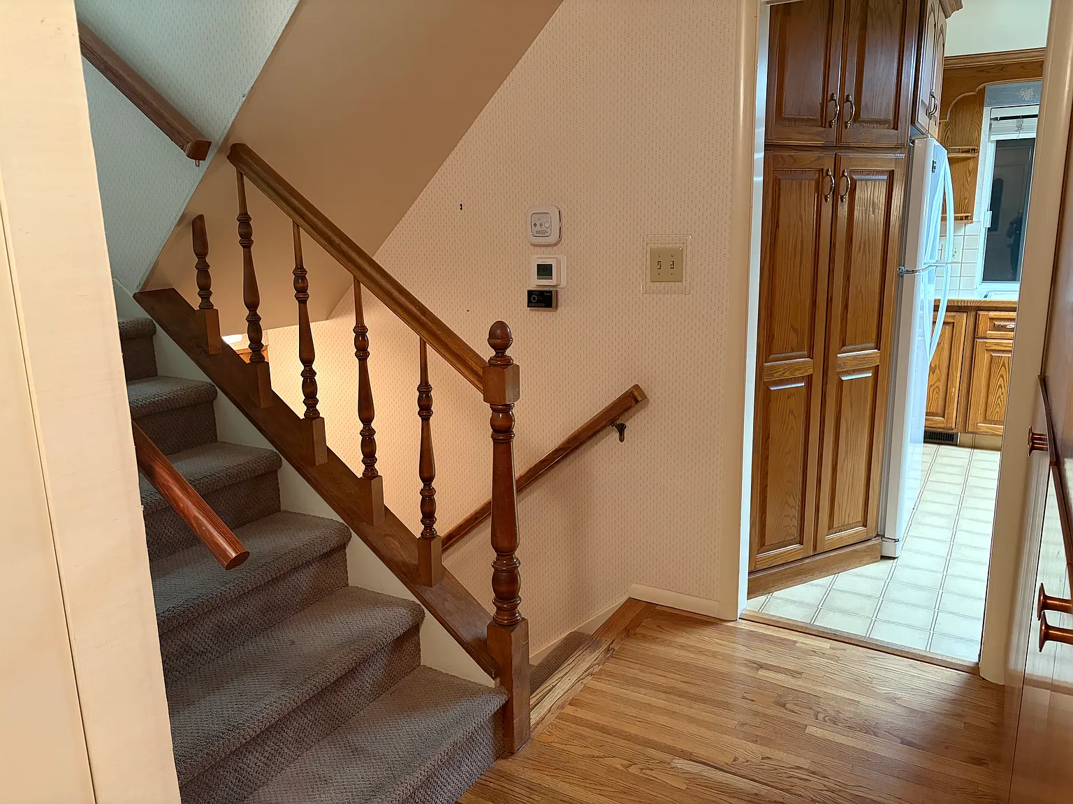 3 bed, 1300 sqft, $2,300 — Photo 4