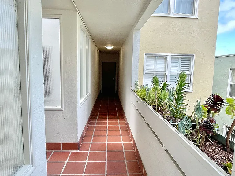 1260 Clay St #206 — Photo 15