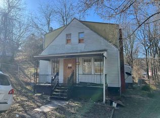 24 2nd St SE, Pulaski, VA