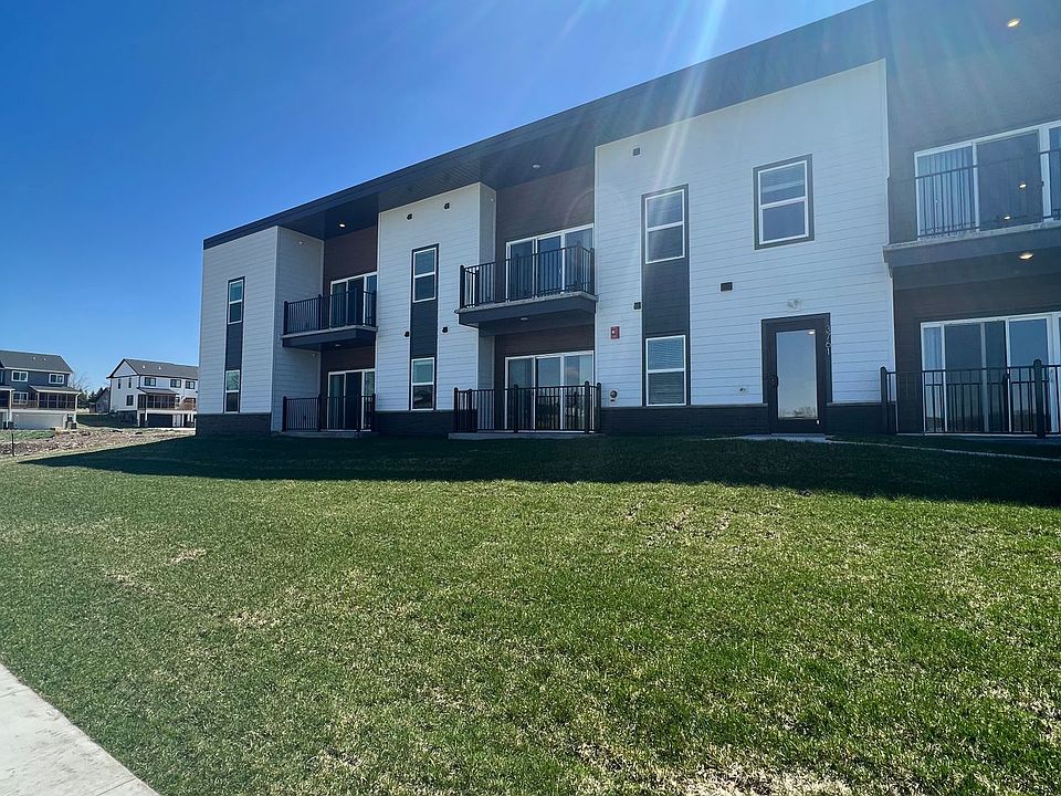 3761 Eastbrook St, Iowa City, IA 52245 Zillow