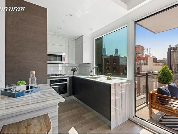 4th image of 210 Bowery #6