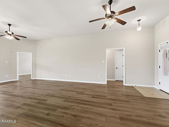 4th image of 102 Saint Kenan St