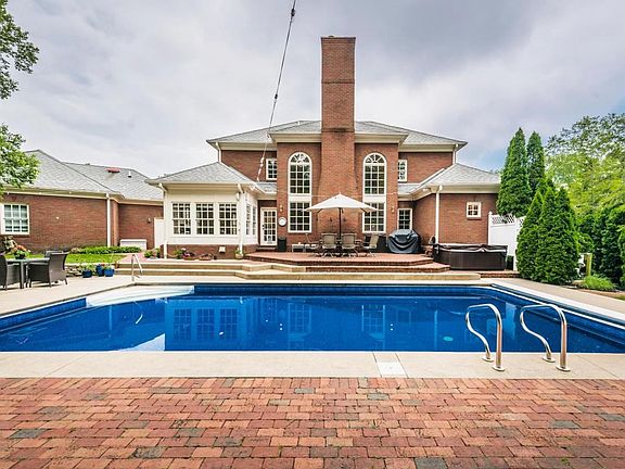 4th image of 3982 Redford Ct