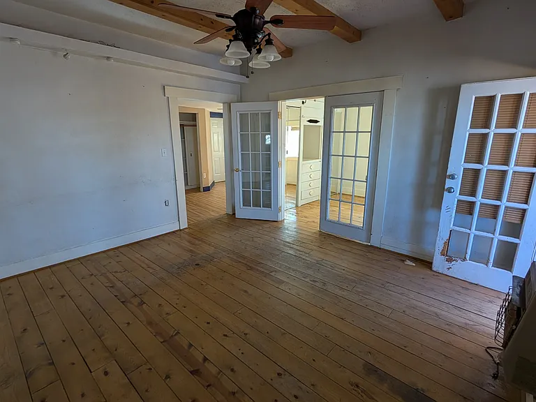 500 Nicholas Ave — Photo 2
