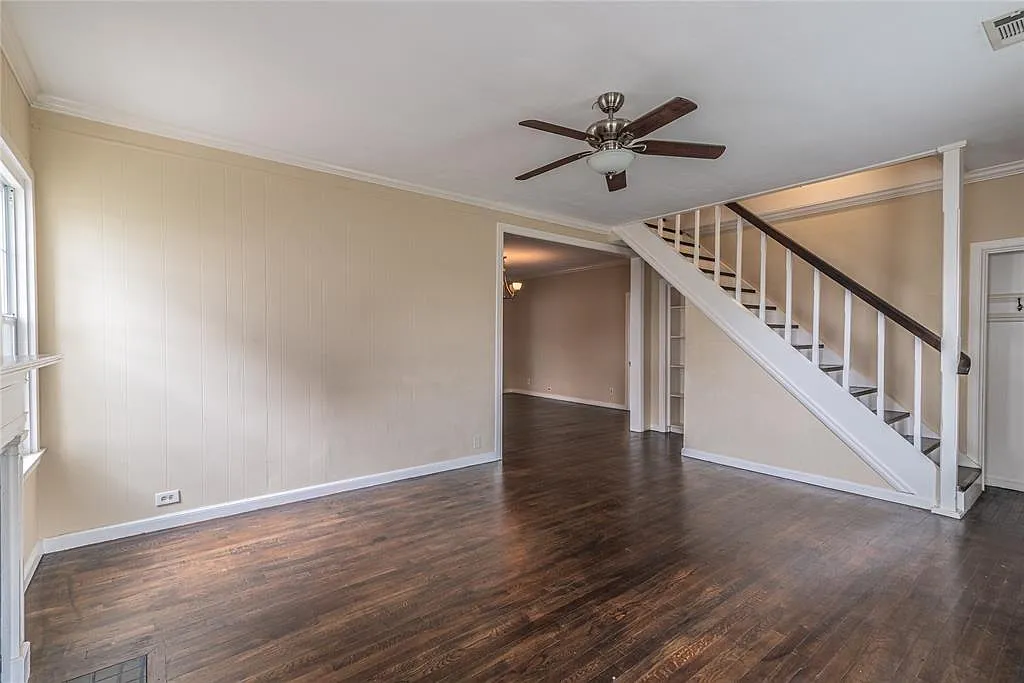 3 bed, 3.0 bath, 1621 sqft, $1,995 — Photo 2