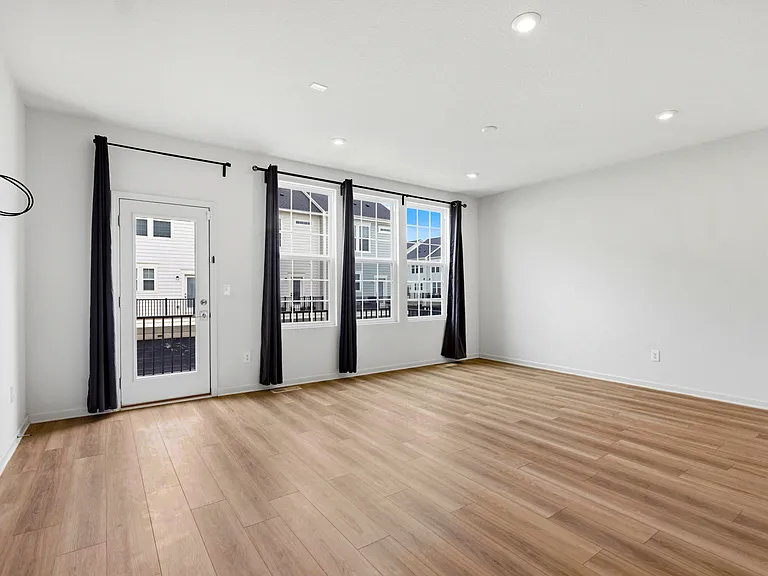 14565 Pomona Ln — Photo 16