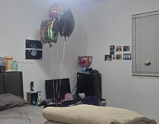 5th image of 4118 N Circle Dr