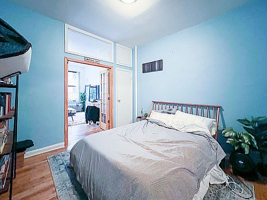 4th image of 342 E 9th St APT 1A