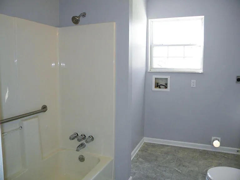 1305 Moses Ave — Photo 14