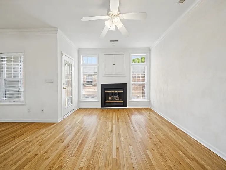 4720 Beach Bay Ct — Photo 13