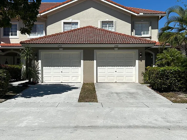 12768 Westhampton Cir — Photo 3