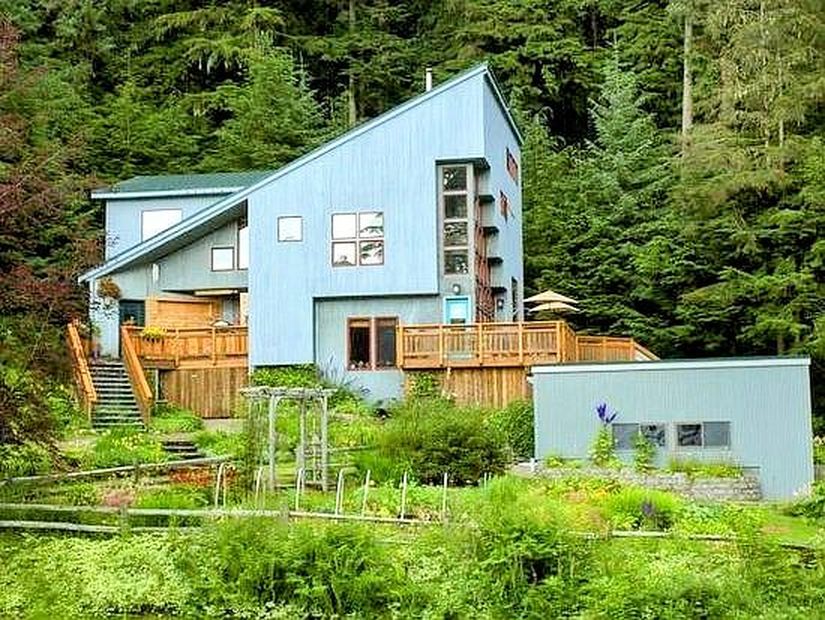 4010 Ridge Way - Property Image