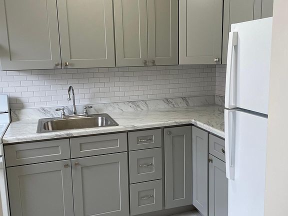 3rd image of 17 Centre St #6