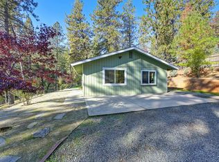 19805 Geisendorfer Rd, Applegate, CA 95703