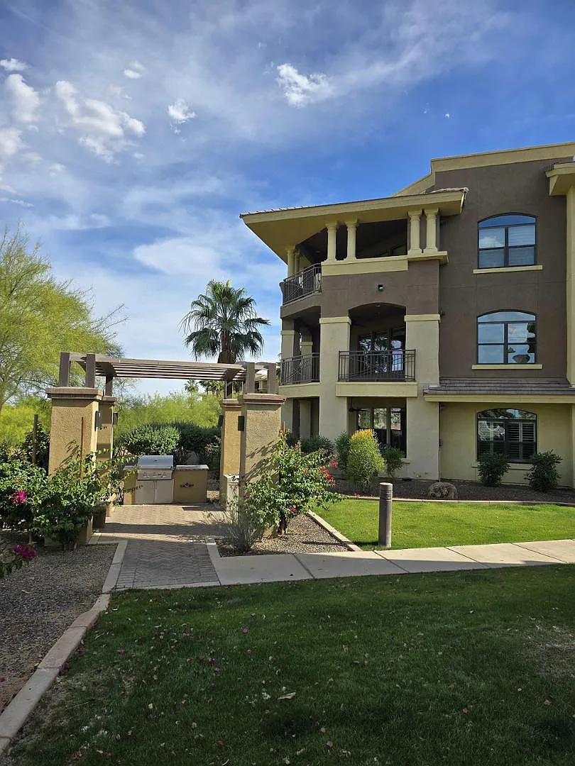 Building Photo - 7601 E Indian Bend Rd #2051