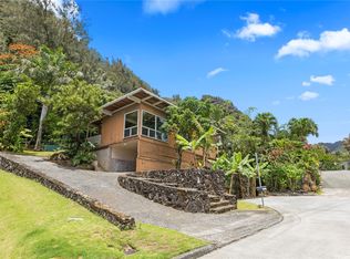157 Waokanaka Pl, Honolulu, HI 96817
