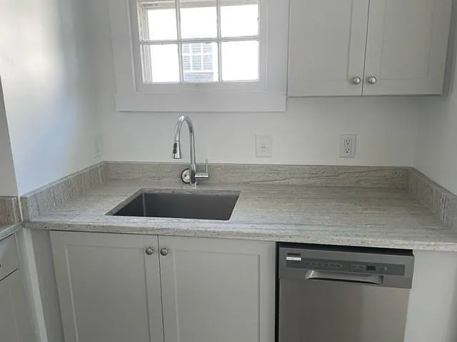 803 Lafayette St — Photo 12