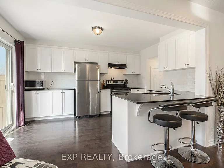 141 Maestro Ave — Photo 9