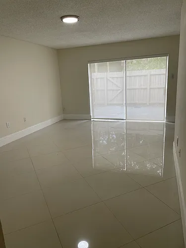 9441 Palm Cir S #9441 Photo 1