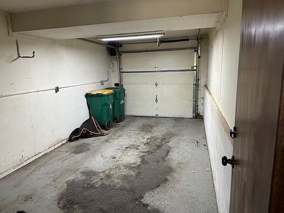 4th image of 112731 Hundertmark Rd
