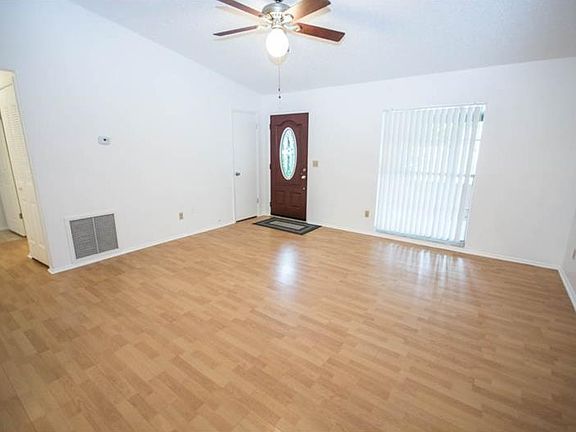 4th image of 4655 Menhaden Dr SE